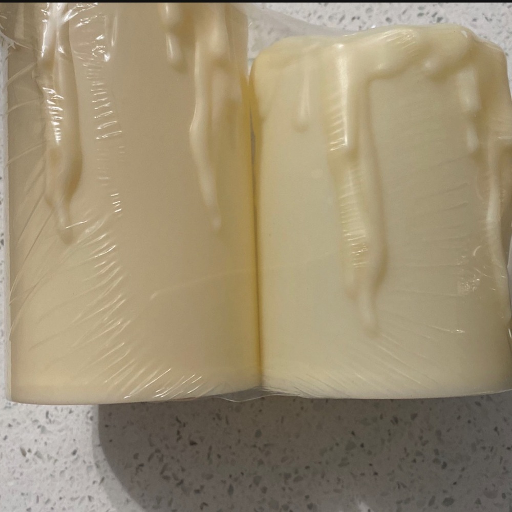 25 candles Brand new 2 pillar plastic candles
